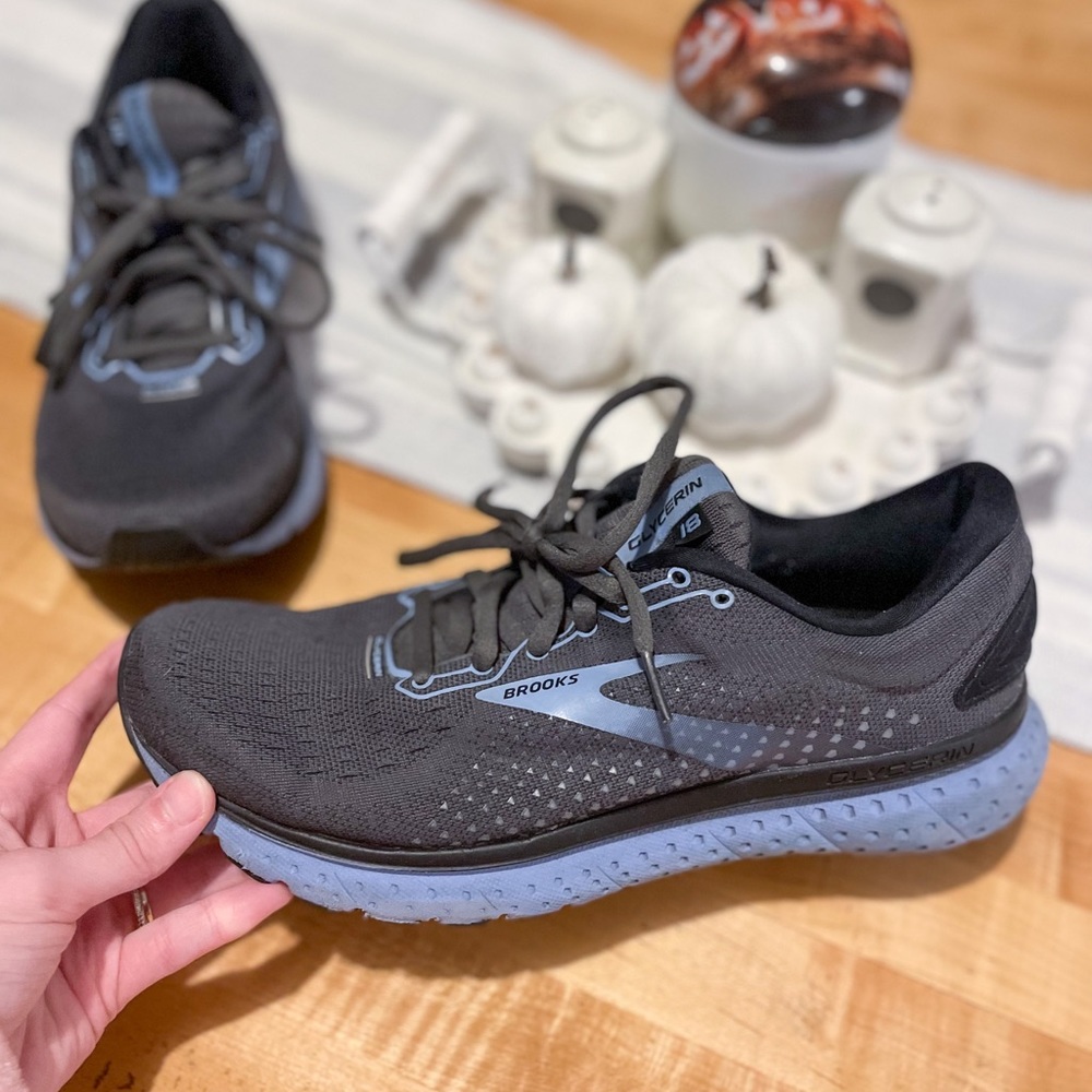 Brooks Glycerin 18 Grey Mesh Running Shoes Sneakers Womens Size 10